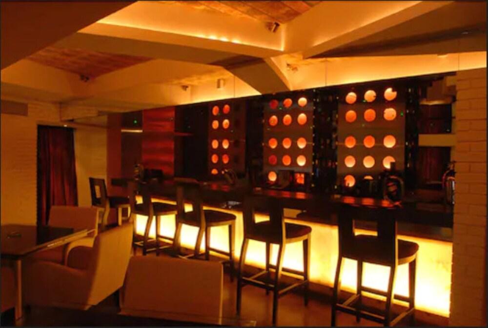 Hotel Peninsula Grand Bombay Esterno foto