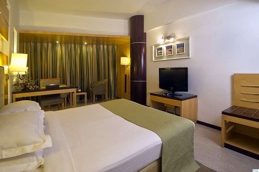 Hotel Peninsula Grand Bombay Camera foto